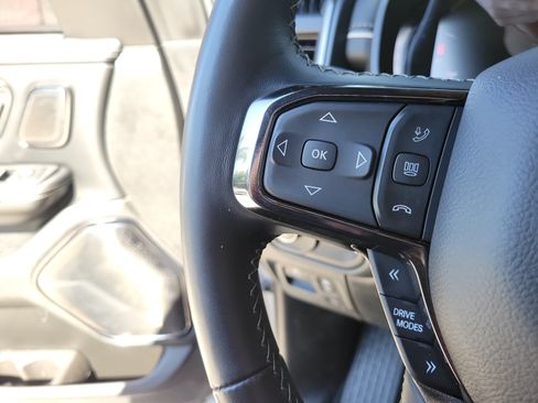 Used 2025 RAM 1500 Limited AWD/4WD image 25