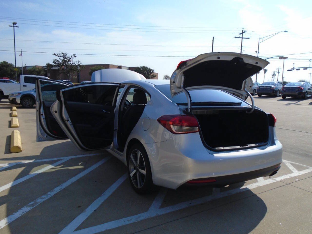 Used 2017 Kia Forte EX FWD image 24