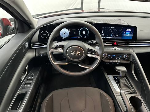 Used 2024 Hyundai Elantra SEL FWD image 21