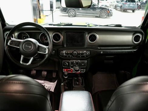 Used 2019 Jeep Wrangler Unlimited Rubicon w/ Dual Top Group image 14