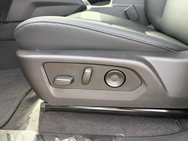 New 2026 Chevrolet Colorado Trail Boss AWD/4WD image 14