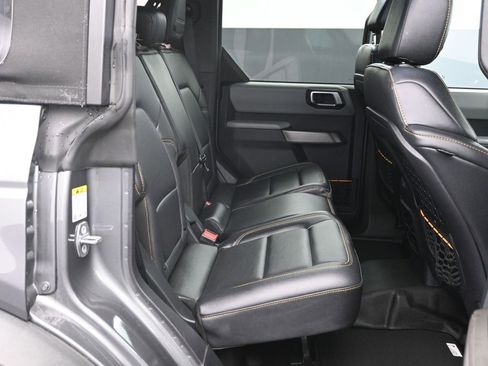 Used 2022 Ford Bronco Badlands AWD/4WD image 13