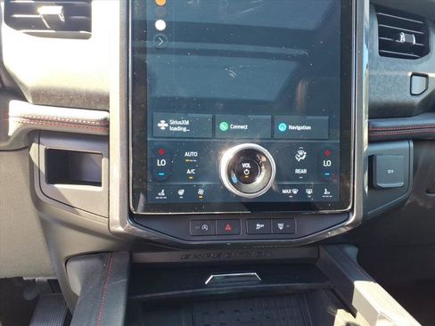 Used 2022 Ford Expedition Limited image 14