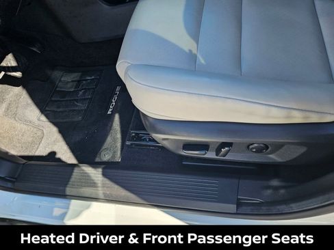 Used 2023 Nissan Rogue SV w/ SV Premium B Package image 18