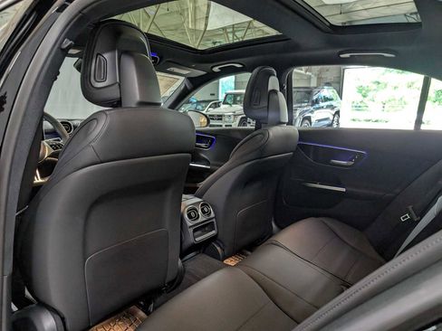 Used 2025 Mercedes-Benz C 300 4MATIC Sedan image 22