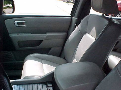 Used 2011 Honda Pilot EX-L image 21
