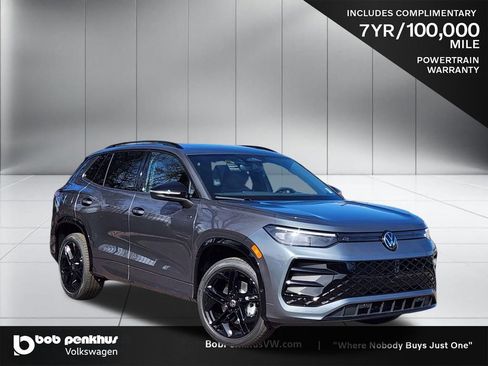 New 2026 Volkswagen Tiguan SE R-Line AWD/4WD image 1