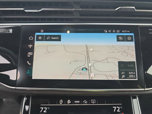 Used 2022 Audi Q8 Premium Plus image 21