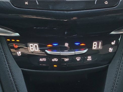 Used 2024 Cadillac XT6 Sport image 15