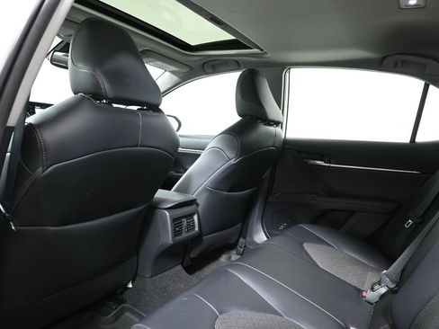 Used 2021 Toyota Camry XLE w/ Navigation Upgrade Package FWD image 6