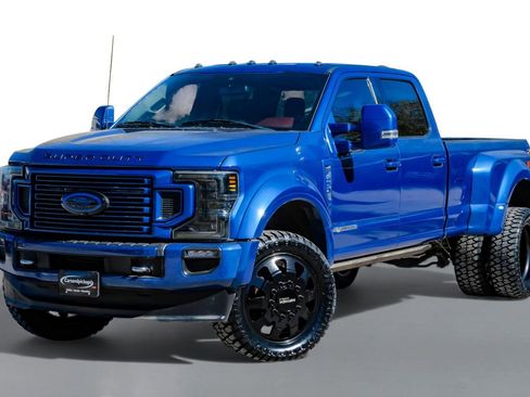 Used 2022 Ford F450 Platinum w/ FX4 Off-Road Package image 5