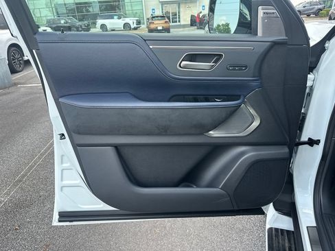 Used 2026 INFINITI QX80 4WD w/ Sport Exterior Package image 10
