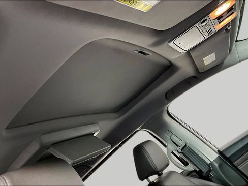 Used 2020 Honda Odyssey Elite image 25