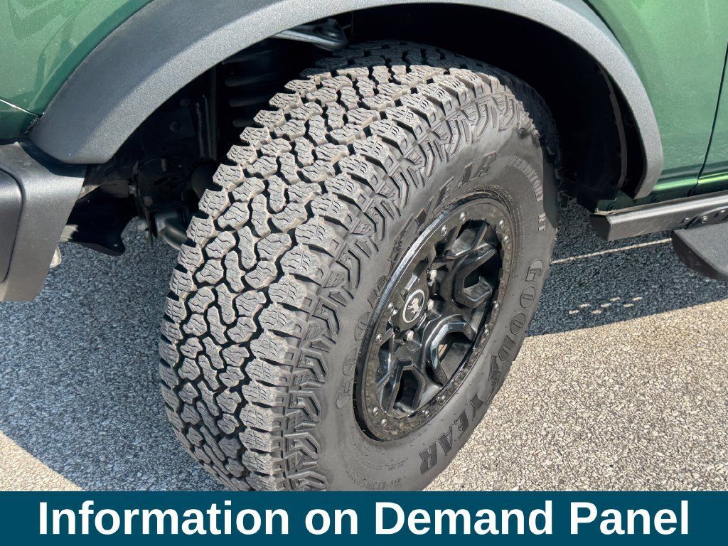 Used 2025 Ford Bronco Badlands AWD/4WD image 40
