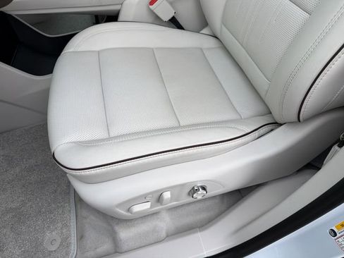 New 2026 Buick Enclave Avenir image 18