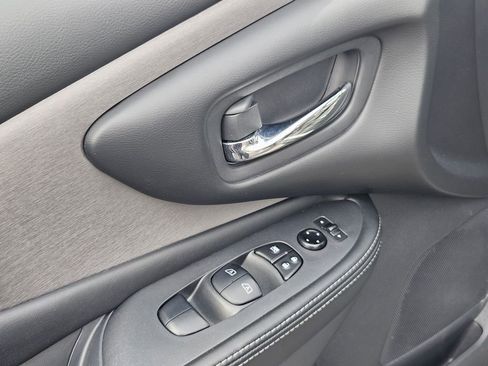Used 2023 Nissan Murano SV AWD/4WD image 11