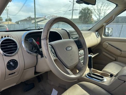 Used 2006 Ford Explorer Limited image 10