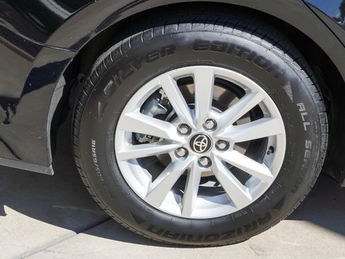 Used 2025 Toyota Camry LE FWD image 11
