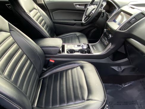 Used 2020 Ford Edge SEL w/ Convenience Package image 9