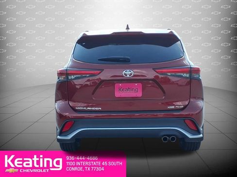 Used 2022 Toyota Highlander XSE AWD/4WD image 7