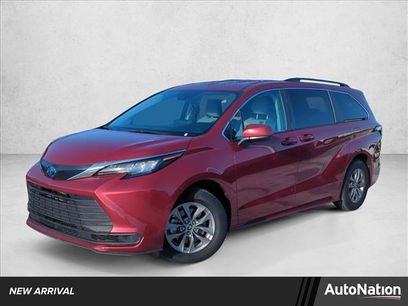 Used 2022 Toyota Sienna LE