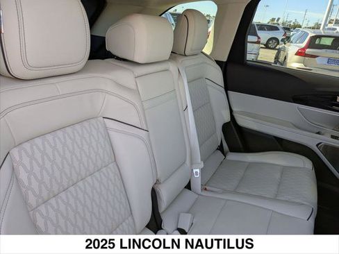 Used 2025 Lincoln Nautilus Black Label AWD/4WD image 25