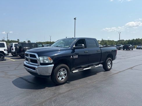 Used 2015 RAM 2500 Tradesman w/ Chrome Appearance Group AWD/4WD image 3