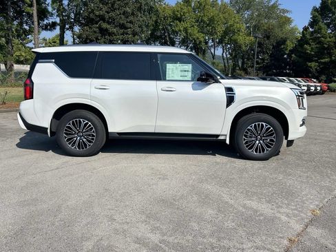 New 2026 Nissan Armada SL w/ Captain's Chari Seat Package AWD/4WD image 8