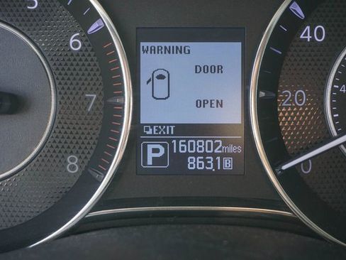 Used 2018 Nissan Armada SL w/ Premium Package image 10