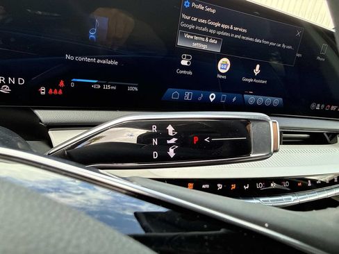 New 2025 Cadillac Optiq Luxury 2 AWD/4WD image 28