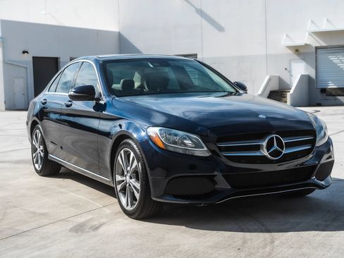 Used 2017 Mercedes-Benz C 300 Sedan image 3