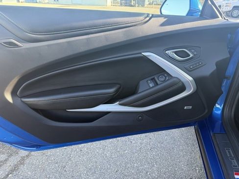 Used 2016 Chevrolet Camaro SS image 34