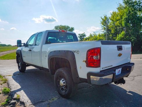 Used 2011 Chevrolet Silverado 2500 W/T w/ Snow Plow Prep Package AWD/4WD image 5