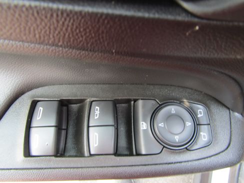 Used 2023 Chevrolet Equinox LT w/ LPO, Floor Liner Package AWD/4WD image 11