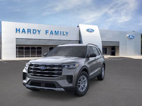 New 2026 Ford Explorer Active RWD image 2