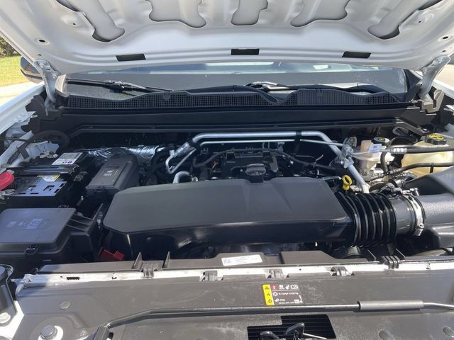 Used 2024 Chevrolet Colorado W/T w/ Safety Package RWD image 28