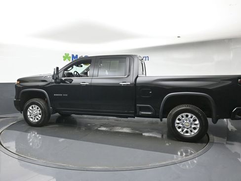 Used 2025 Chevrolet Silverado 2500 LTZ w/ LTZ Plus Package image 21