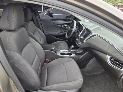 Used 2020 Chevrolet Malibu LT FWD image 13