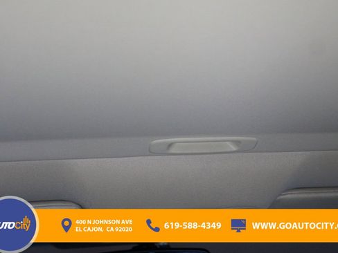 Used 2017 Toyota Avalon Limited image 17