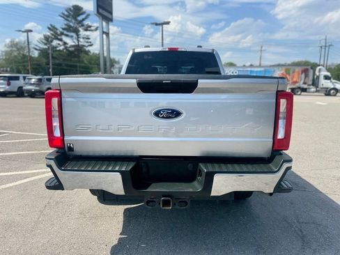 Used 2023 Ford F250 XLT AWD/4WD image 5