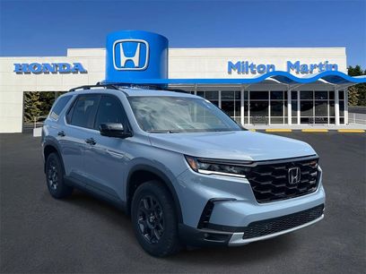 New 2025 Honda Pilot TrailSport