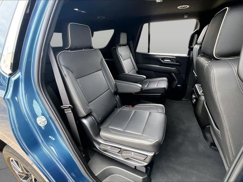 Used 2025 GMC Yukon Elevation RWD image 20