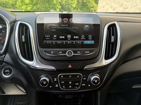 Used 2018 Chevrolet Equinox LT w/ Sun & Infotainment Package AWD/4WD image 15