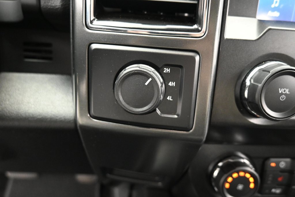 Used 2019 Ford F150 XLT w/ Equipment Group 302A Luxury AWD/4WD image 20