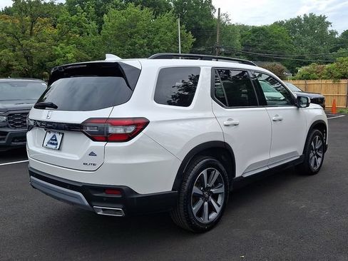 Certified 2023 Honda Pilot Elite image 6