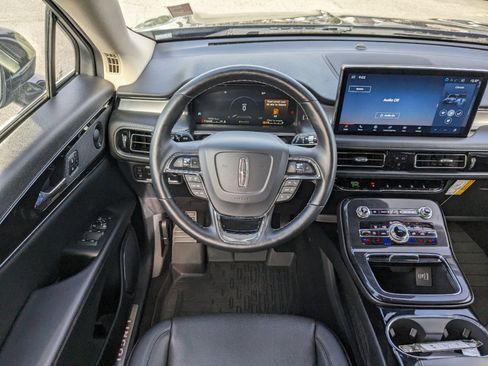 Certified 2023 Lincoln Nautilus Reserve w/ Monochromatic Package image 18