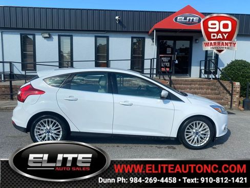Used 2012 Ford Focus SEL FWD image 1