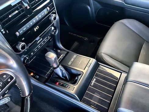 Used 2023 Lexus GX 460 Premium image 16