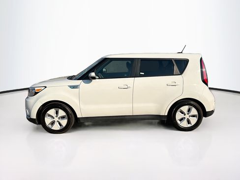 Used 2016 Kia Soul EV FWD image 4