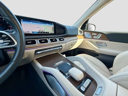 Used 2020 Mercedes-Benz GLS 450 4MATIC image 30